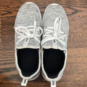 Adidas cloudfoam women’s sneakers size 9.5